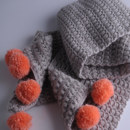 pompom crochet scarf using Plump dk